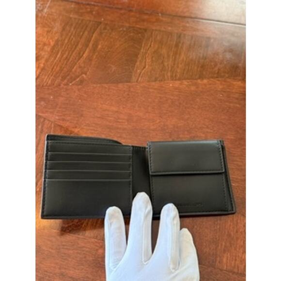 Retail $158 Michael Kors Black Leather BiFold Wallet*New with tags - Picture 4 of 9